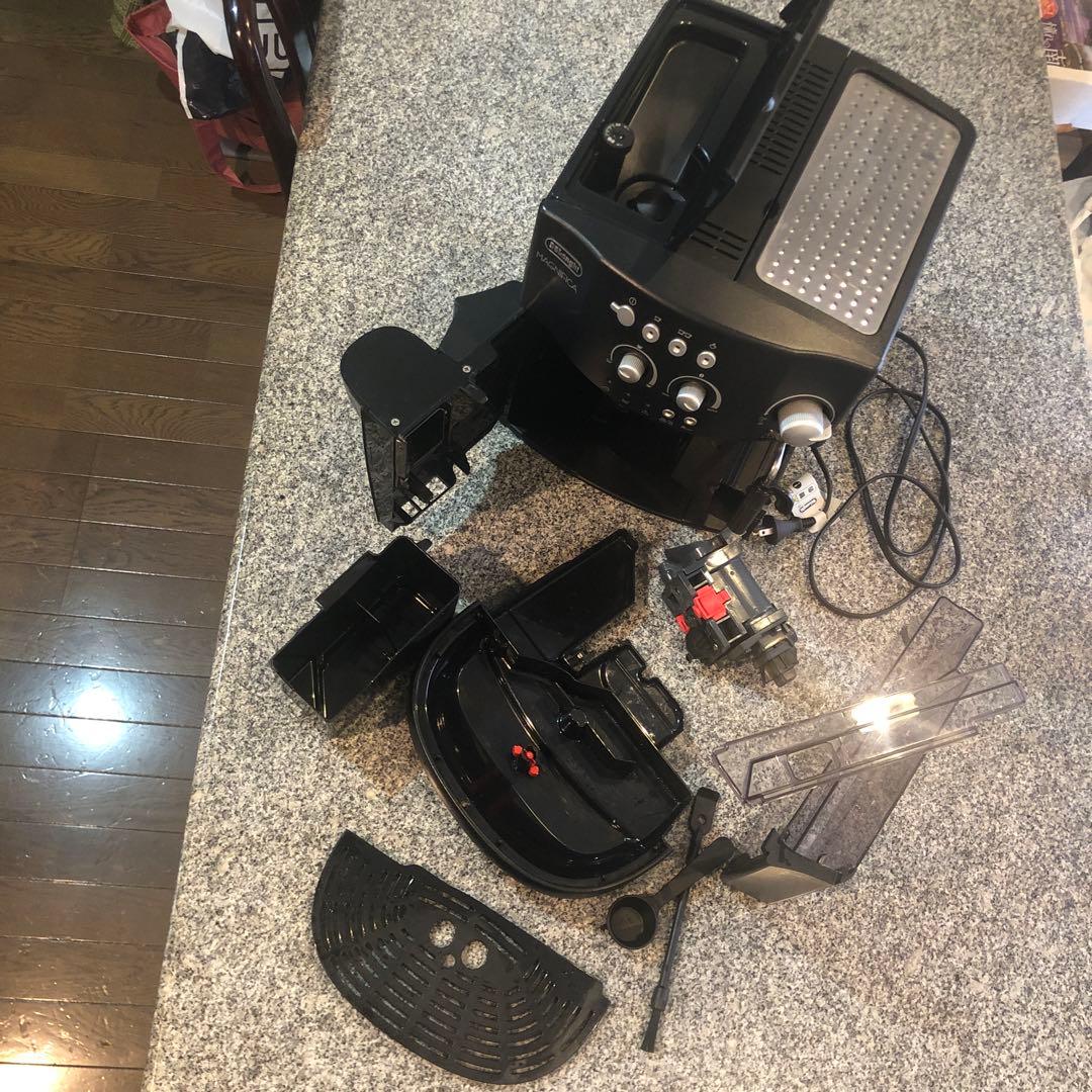 デロンギ全自動コーヒーマシン マグニフィカESAM1000SJ