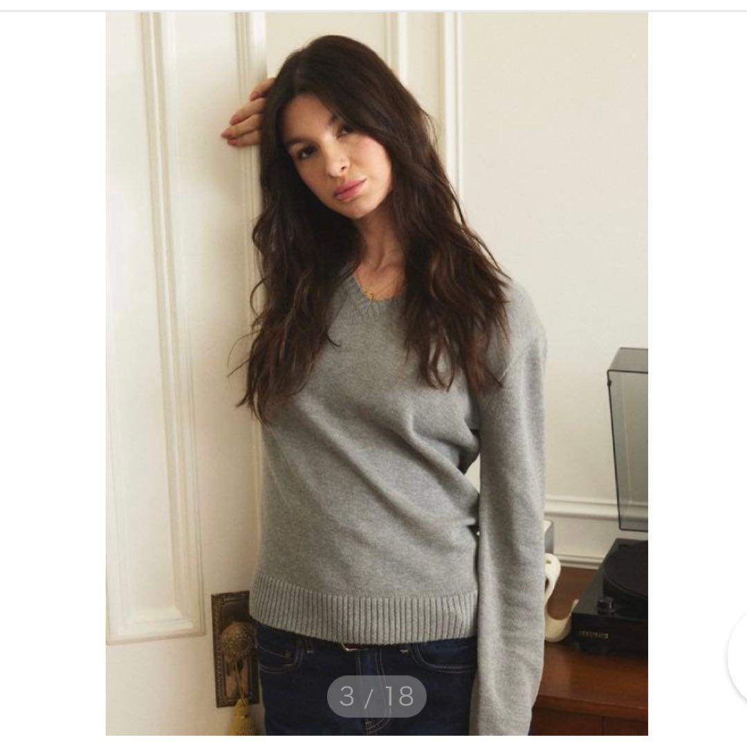 v　glowny Vネックニットのみ1点