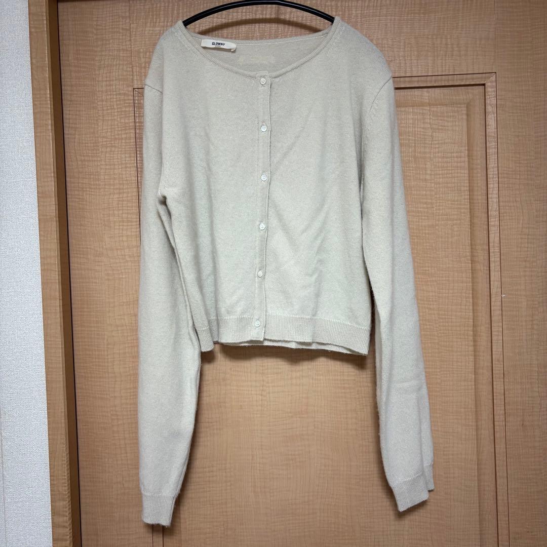 v　glowny Vネックニットのみ1点