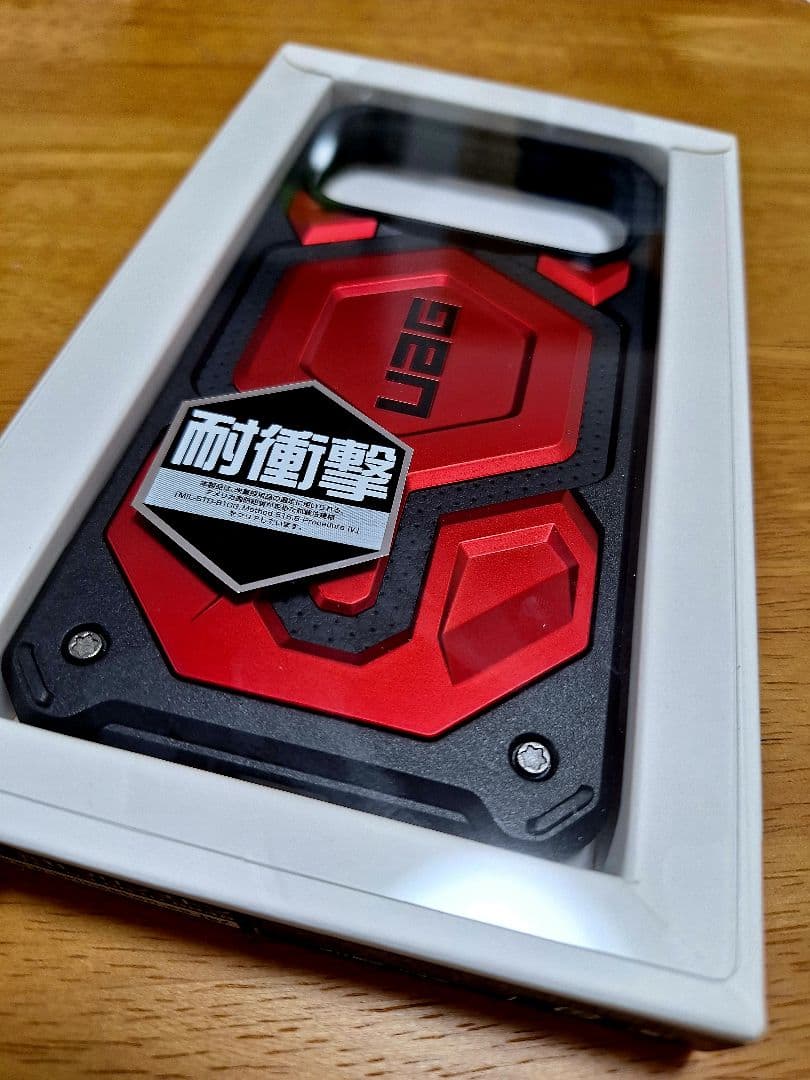 UAG iPhoneハードケース レッド/ブラック　iPhone17promax