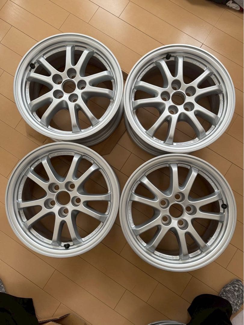 アルミホイール TOYOTA プリウス 新車外し