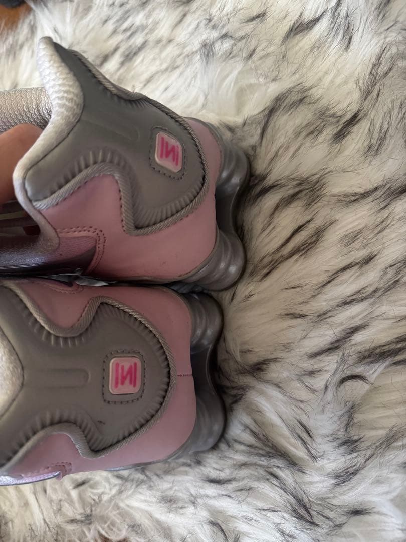 Nike Shox ホワイト/ピンク