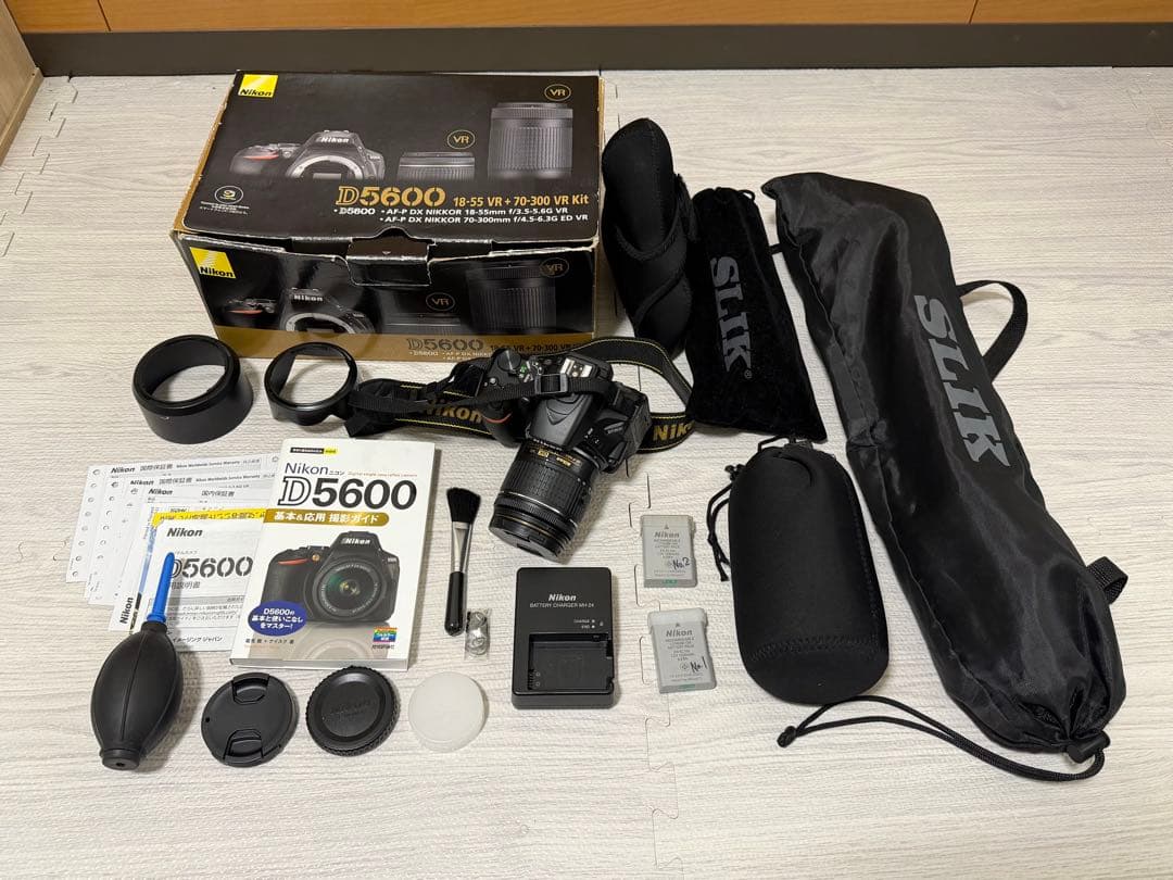 Nikon D5600 ダブルズームキット　一眼レフ　カメラ　レンズ　Wi-Fi