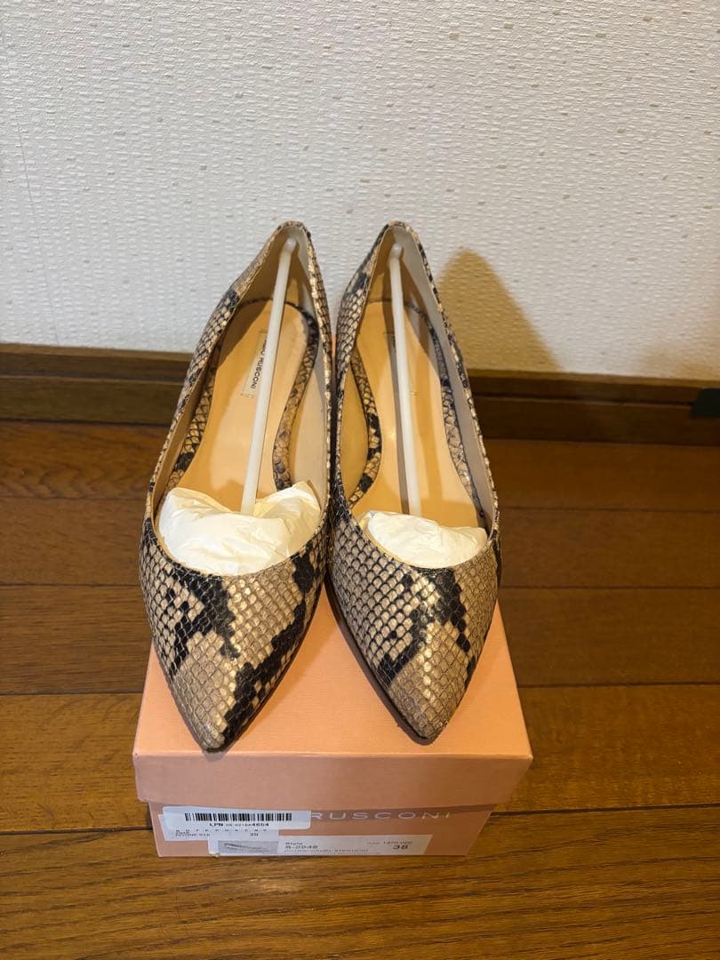 FABIO RUSCONI ファビオルスコーニ パイソン柄パンプス 38 箱