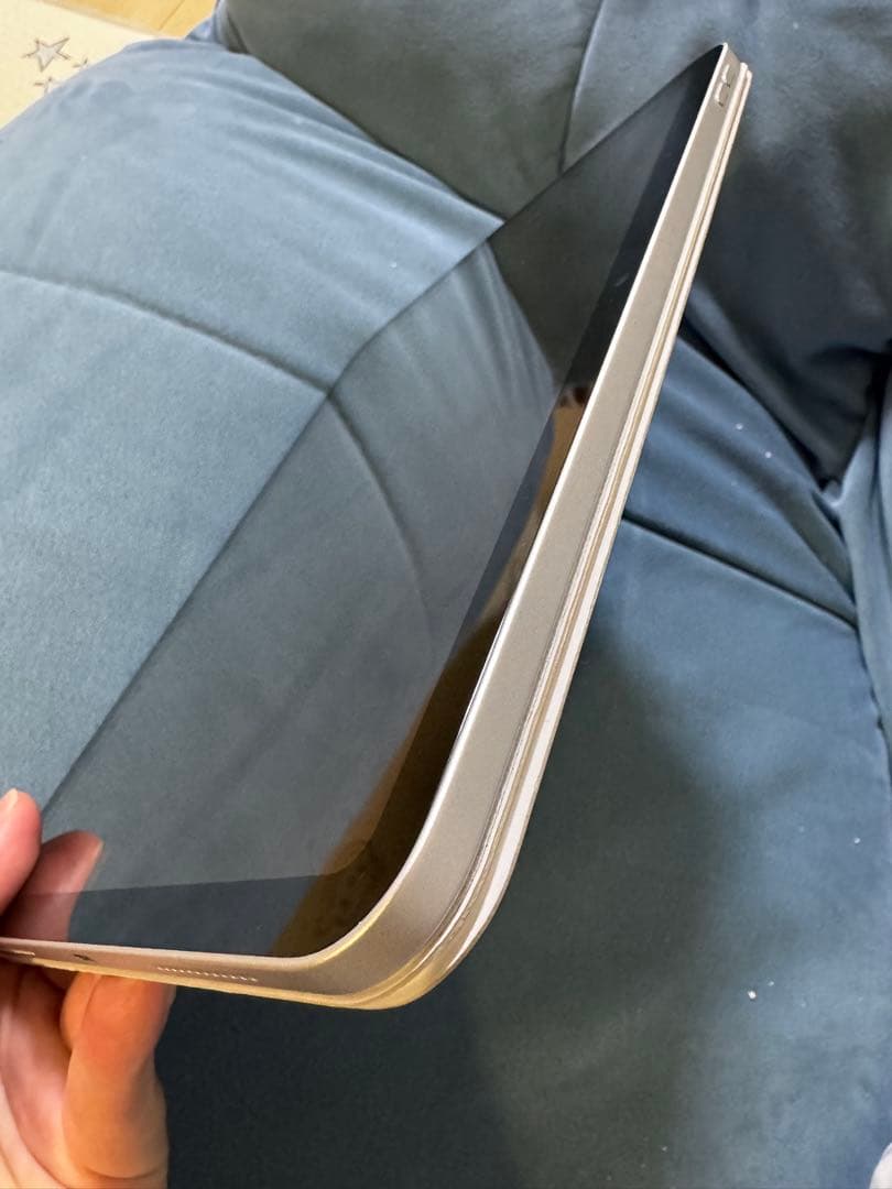 カバーつきません　iPad 第10世代 Wi-Fiモデル 64GB シルバー