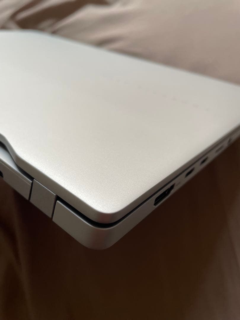 ASUS VivoBook シルバー ノートPC