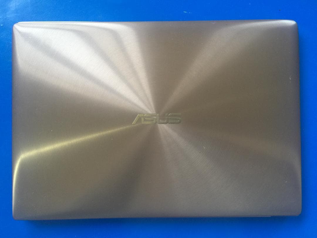 ASUS UX303L 13.3型TFT液晶　薄型・コンパクト ノートパソコン