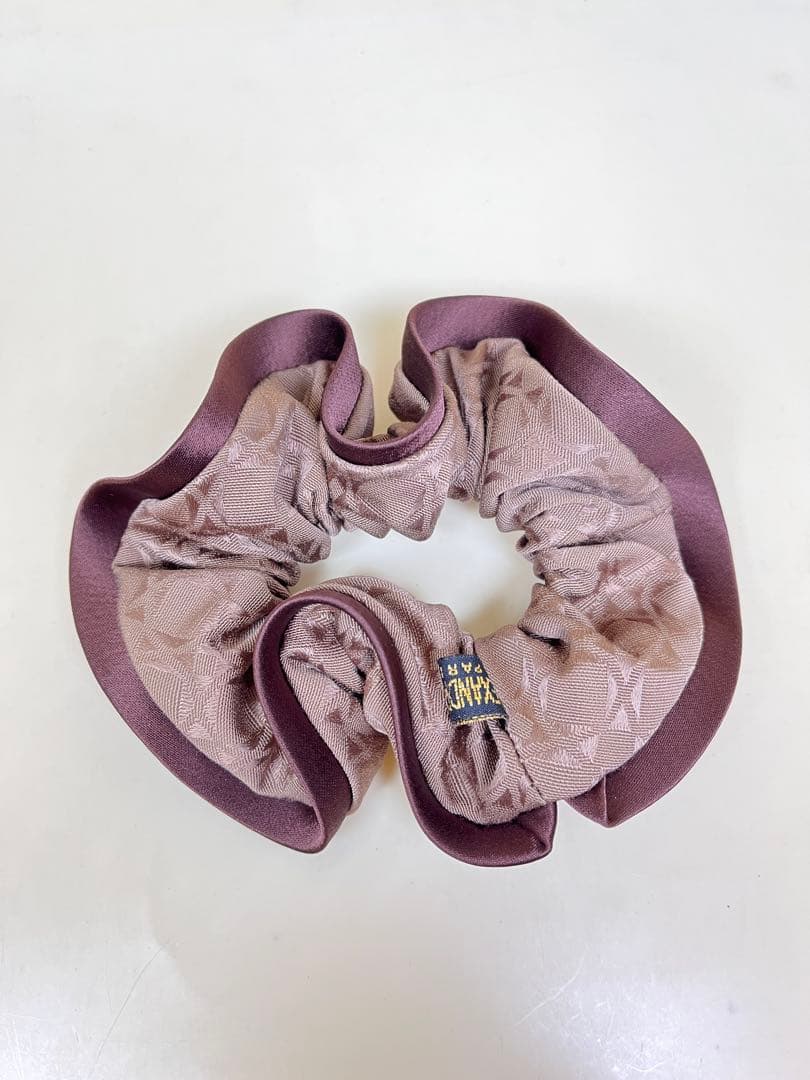 未使用品 アレクサンドルドゥパリ アンドリュージャガード シュシュ ベージュ系