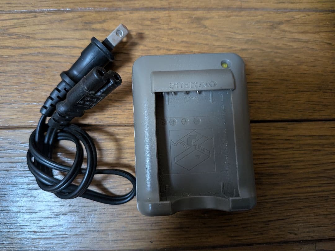 オリンパス・一眼レフカメラ・OM-D E-M10・レンズ2セット