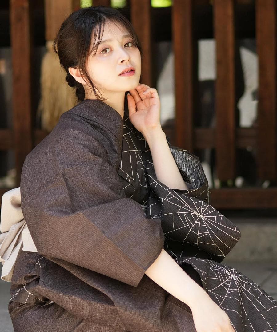 お任せ下駄つき◆最高品質和歌山染め日本生地◆こげ茶の変わり袖モダン蜘蛛の巣浴衣◆