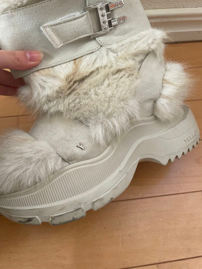 ポ*様 YELLO ホワイトファームートンブーツ S