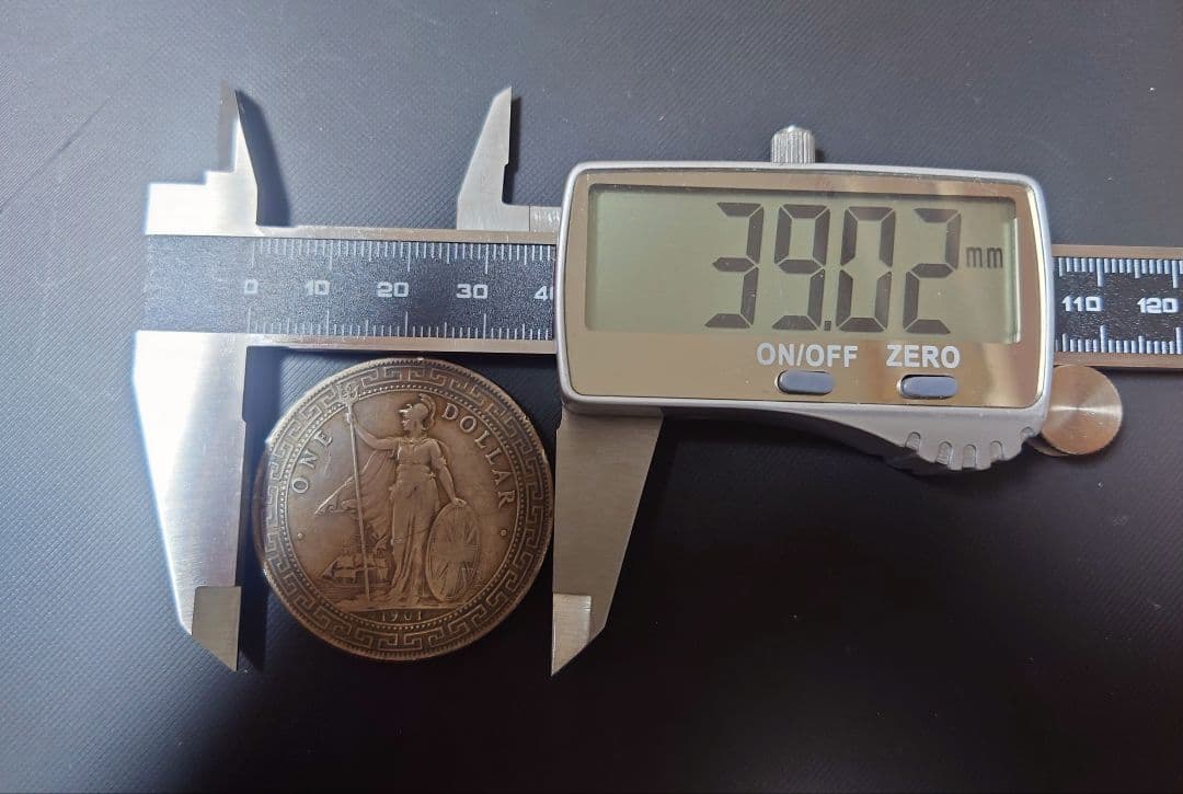 香港壹圓銀貨　古銭大型硬貨　1901年 イギリス貿易銀貨 1ドル硬貨