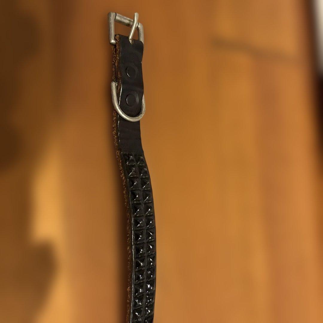 HTCスタッズ付き黒レザーベルト