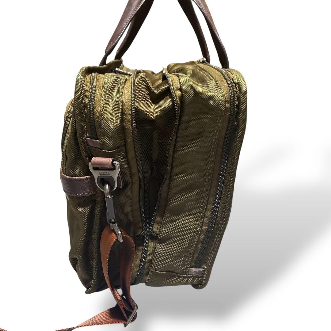 TUMI エクスパンダブル　ビジネスバッグ　2way カーキ　2層　大容量