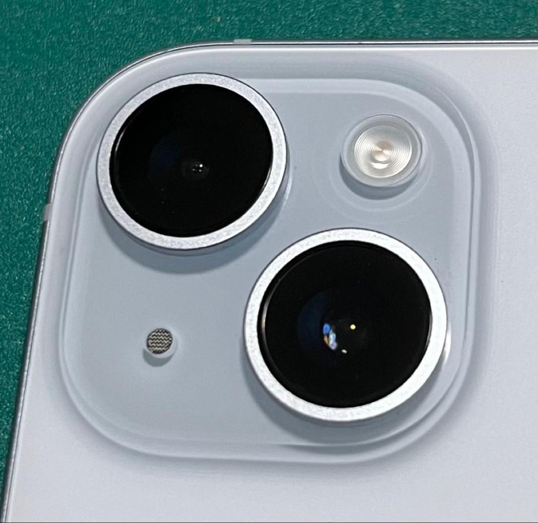 iPhone 15 ブルー 128 バッテリー100% ①