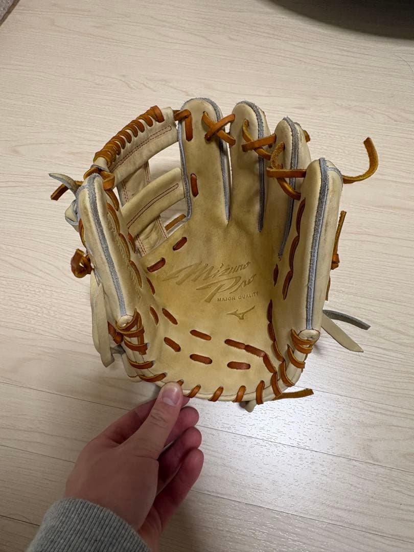 ま*る様 ミズノプロ　硬式内野手グローブ