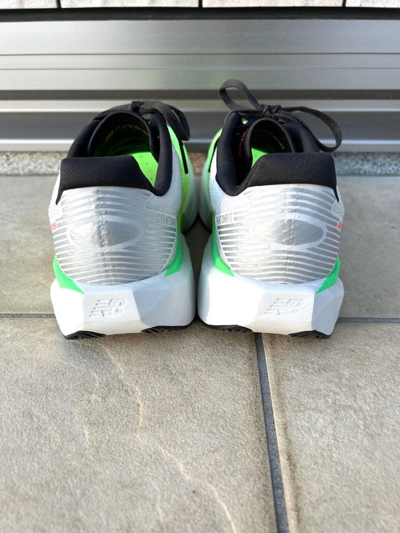 New Balance FuelCell v5 ランニングシューズ27.5センチ