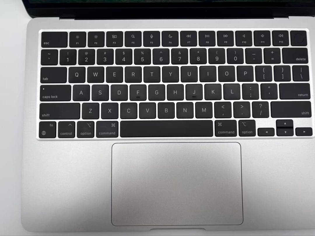 MacBook Air M2 13.6インチ 8GB 256GB
