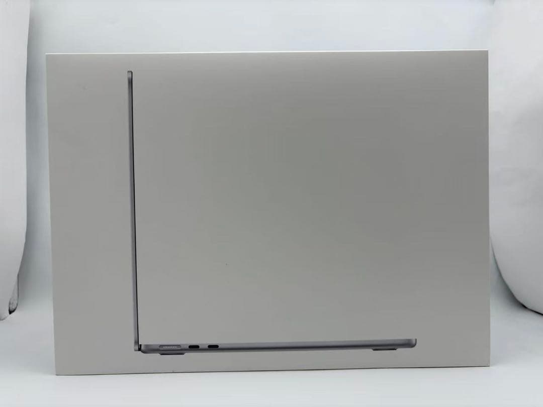 MacBook Air M2 13.6インチ 8GB 256GB