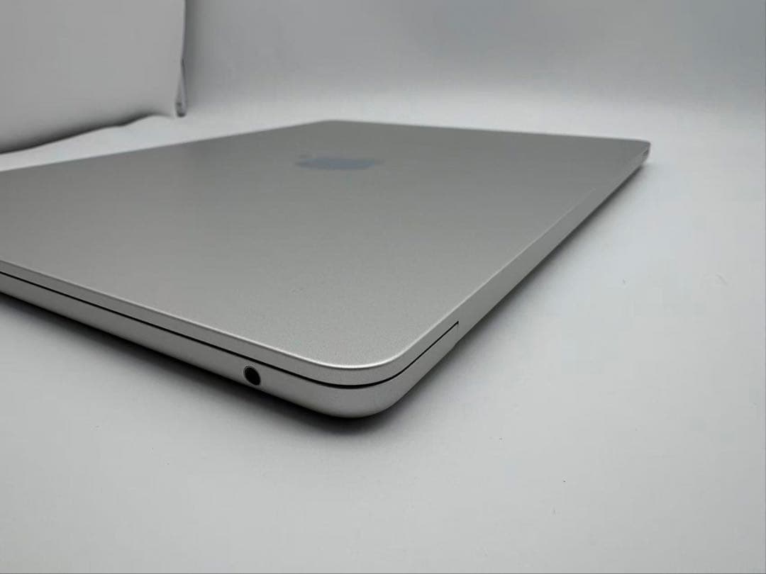 MacBook Air M2 13.6インチ 8GB 256GB
