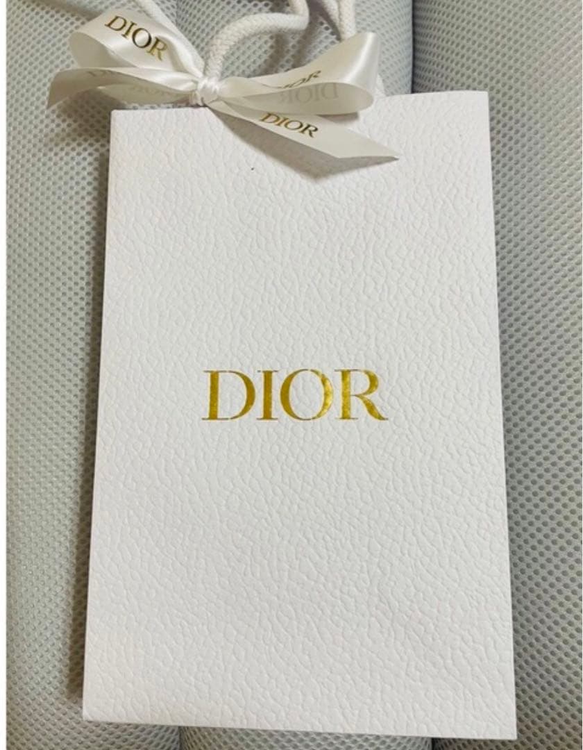 本日発送 限定品　DIOR 2025 ディオール　オファー　ホリデー　クリスマス