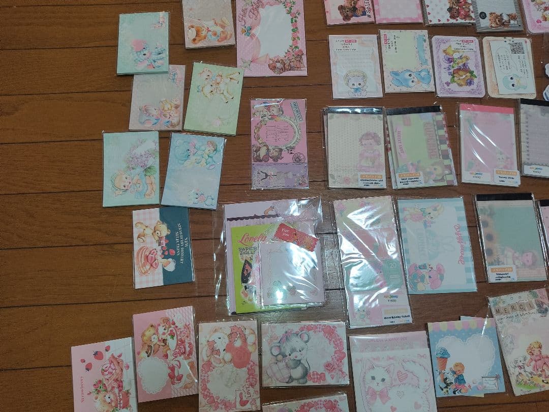 大量！素材紙 コラージュ おすそ分け 紙もの メモ用紙 まとめ売り 150冊位