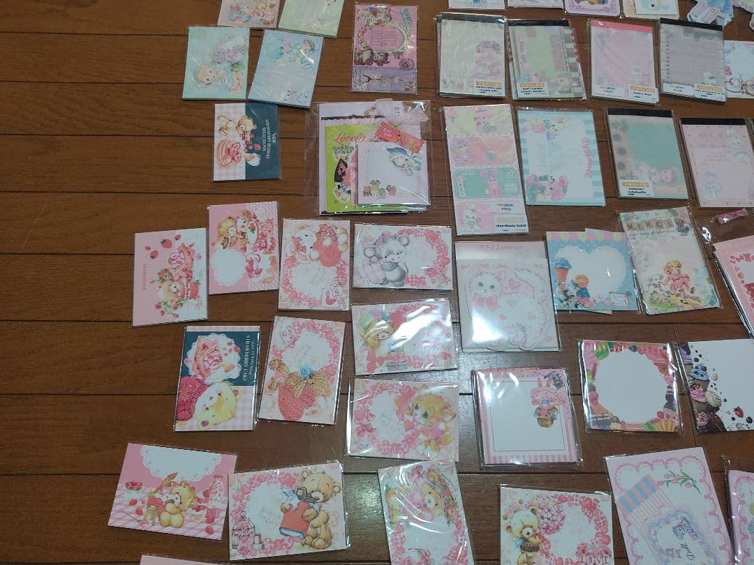 大量！素材紙 コラージュ おすそ分け 紙もの メモ用紙 まとめ売り 150冊位