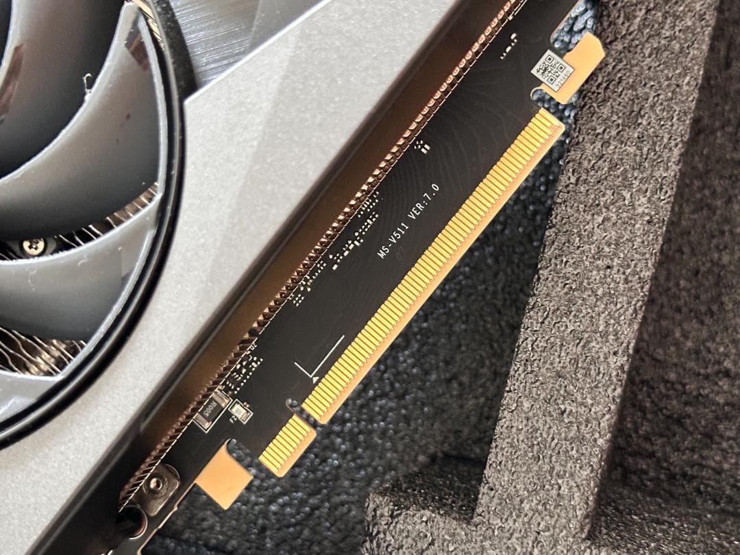 グラフィックボード・グラボ・ビデオカード GeForce RTX4080 SUPER GAMING X SLIM 16G