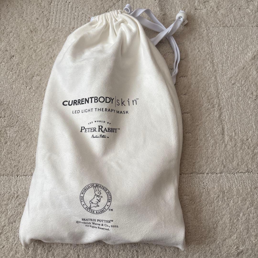 美顔器（CurrentBody Skin LEDライトセラピーマスク）