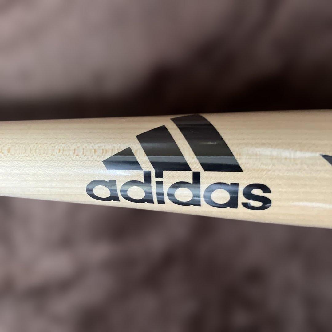 新品　adidas ヤクルトスワローズ　山田哲人プロモデル　硬式バット