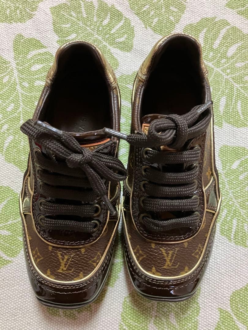 新品未使用品Louis Vuitton キッズスニーカー