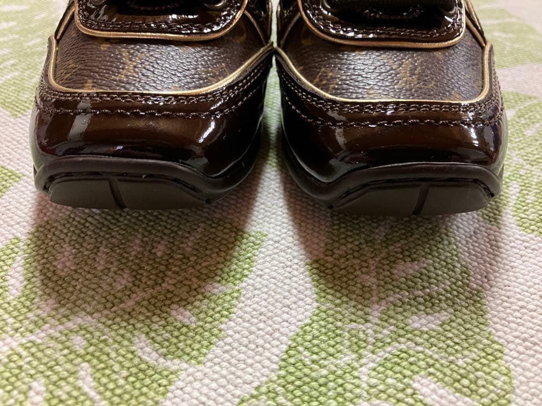 新品未使用品Louis Vuitton キッズスニーカー