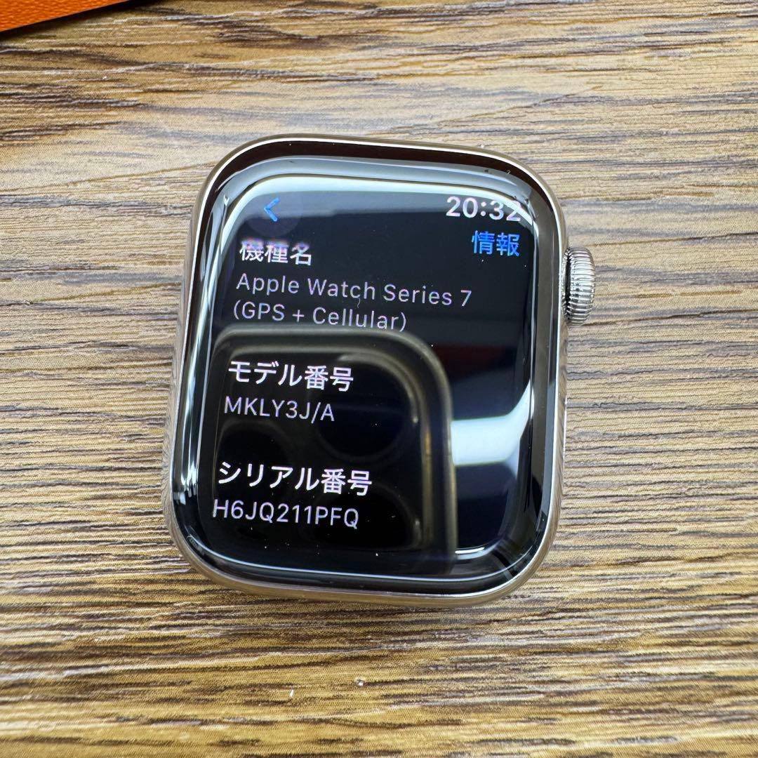 2495 極美品　Apple Watch series7 シルバー　セルラー