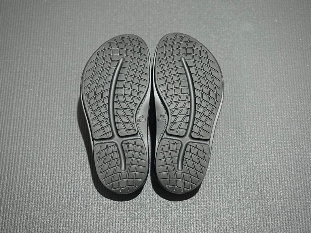 Oofos ウーフォス リカバリーサンダル