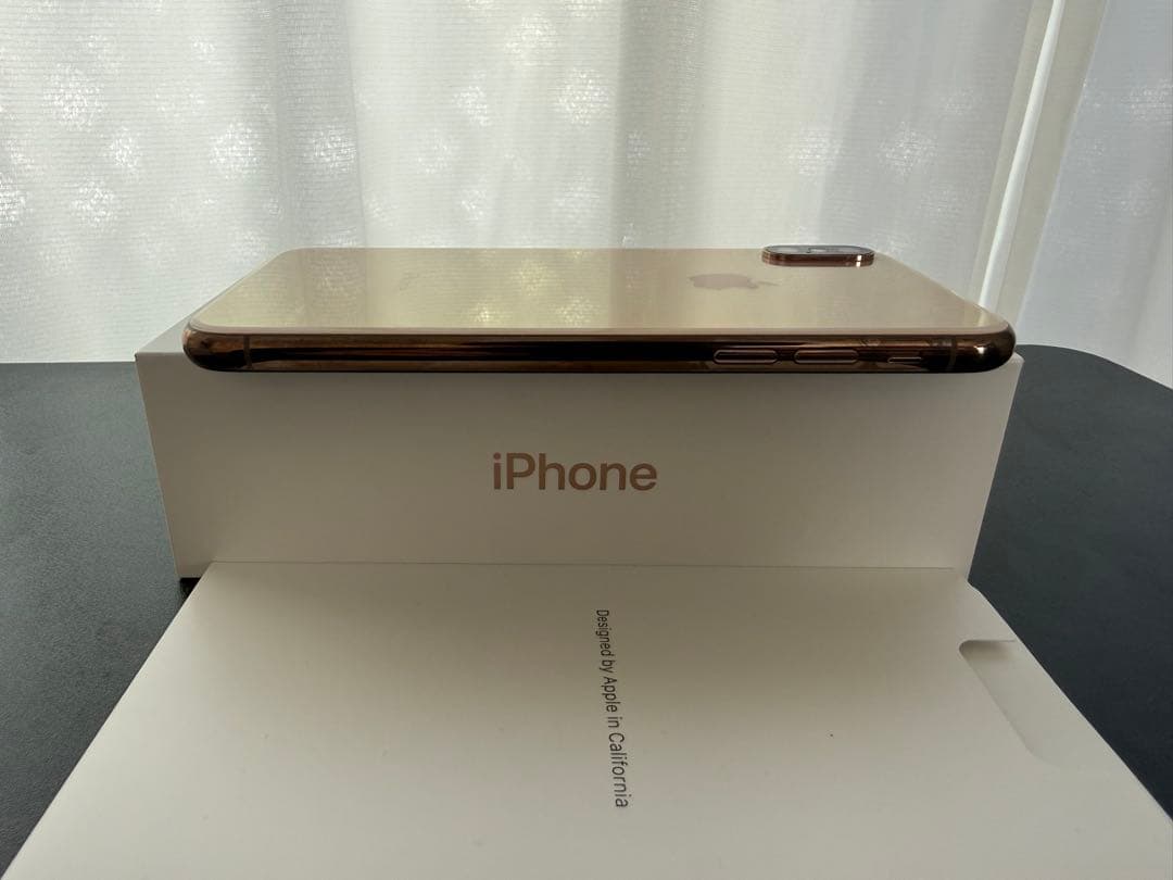 Apple iPhone Xs 64GB ゴールド 電池79% SIMフリー