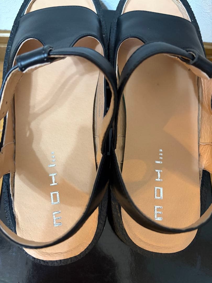 MOHI / Tストラップサンダル 38