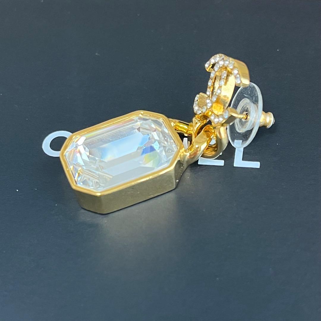 シャネル　ピアス　CHANEL 片耳 箱　ココマーク　クリスタル