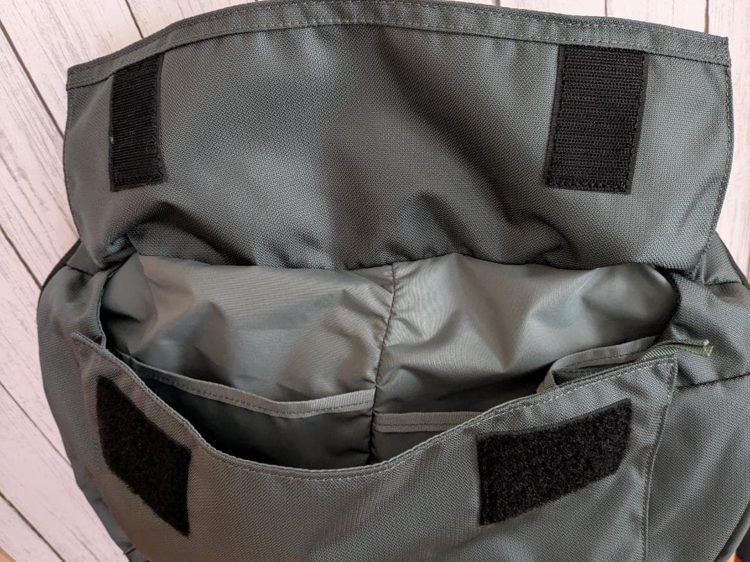 ミステリーランチ　ディストリクトプロ　ミネラルグレー