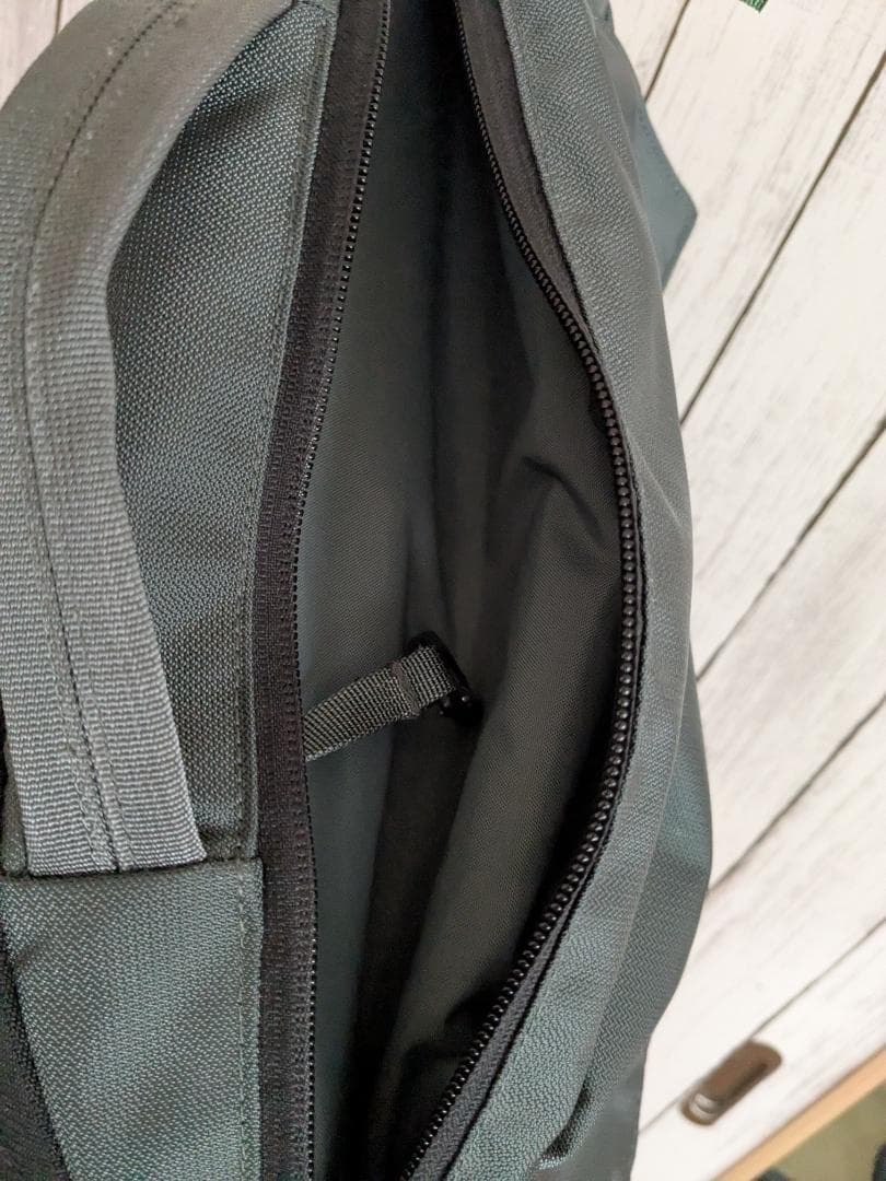 ミステリーランチ　ディストリクトプロ　ミネラルグレー