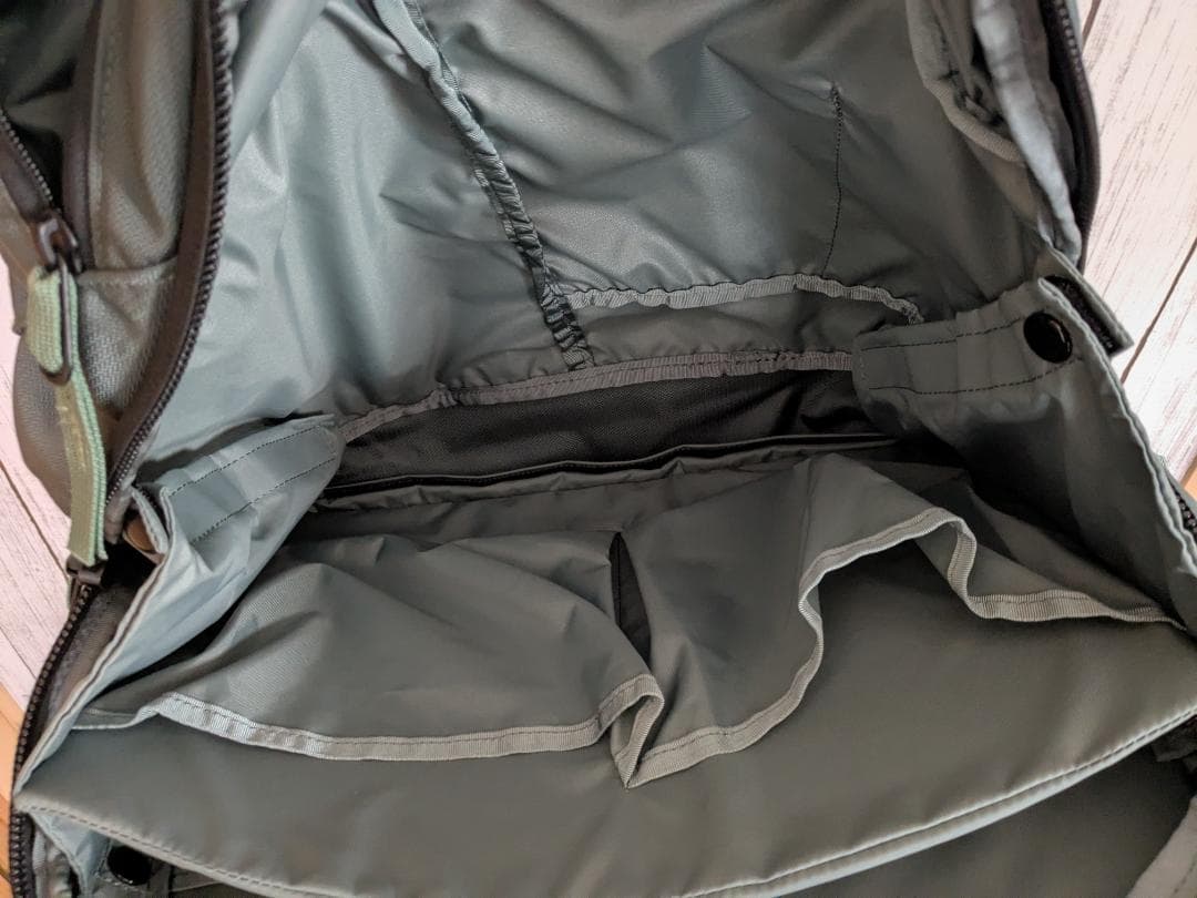 ミステリーランチ　ディストリクトプロ　ミネラルグレー