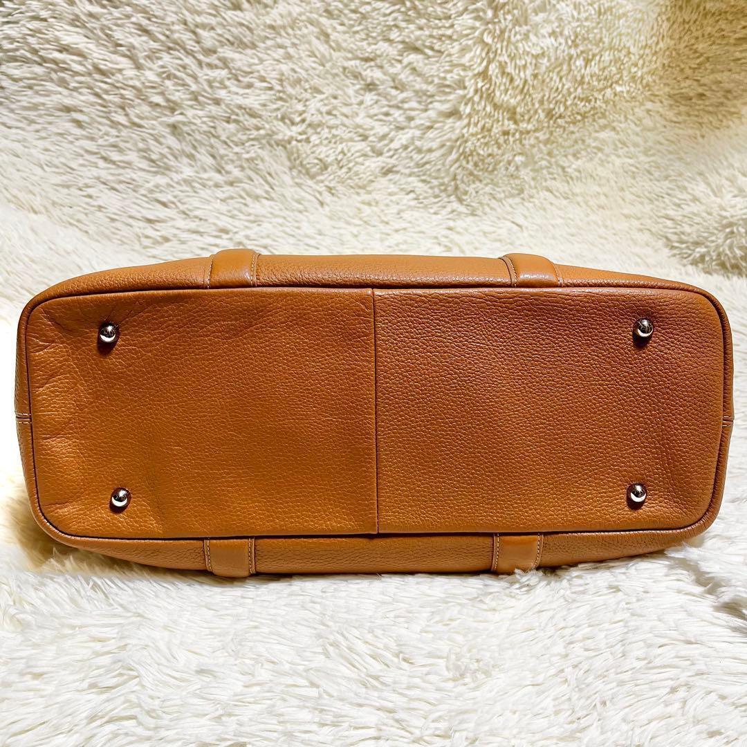 美品✨バーニーズニューヨーク トートバッグ レザー シボ革 チャーム ブラウン