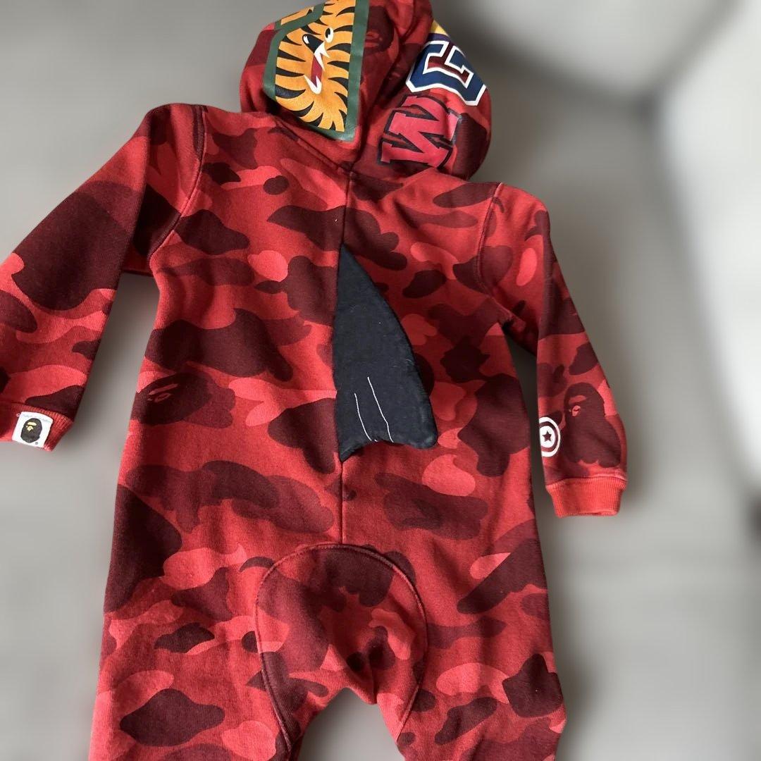 ❤︎さん【美品】BAPE KIDS赤色迷彩ロンパース80cm 正規品