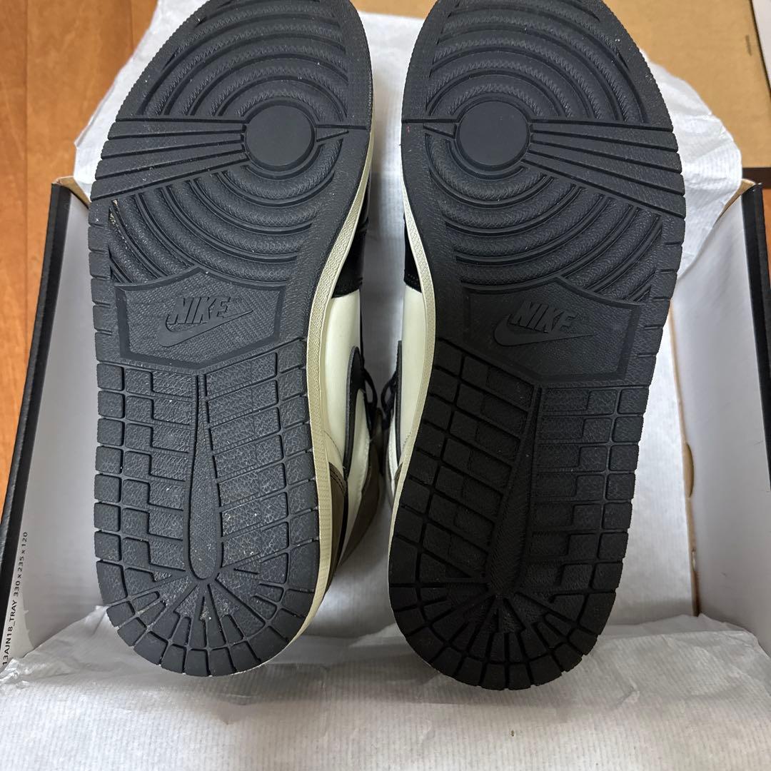 Nike Air Jordan 1 ダークモカ