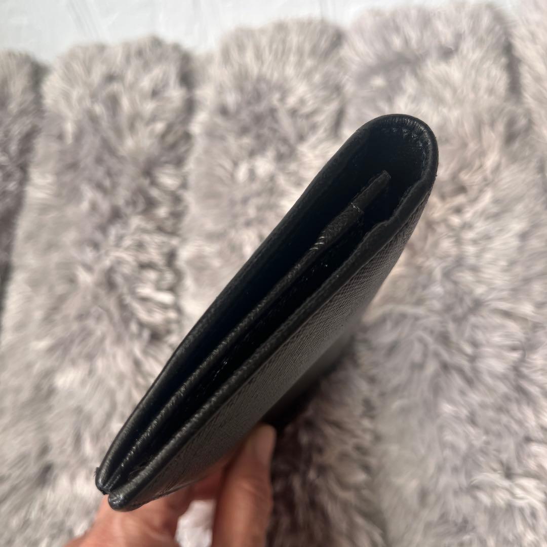 プラダ　メンズ長財布　サフィアーノ　三角ロゴパッチ　バイカラー　ブラック