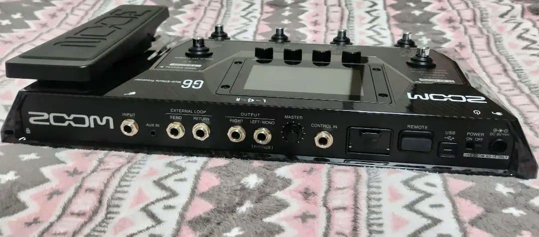 Zoom G6 マルチエフェクター(新品同様)