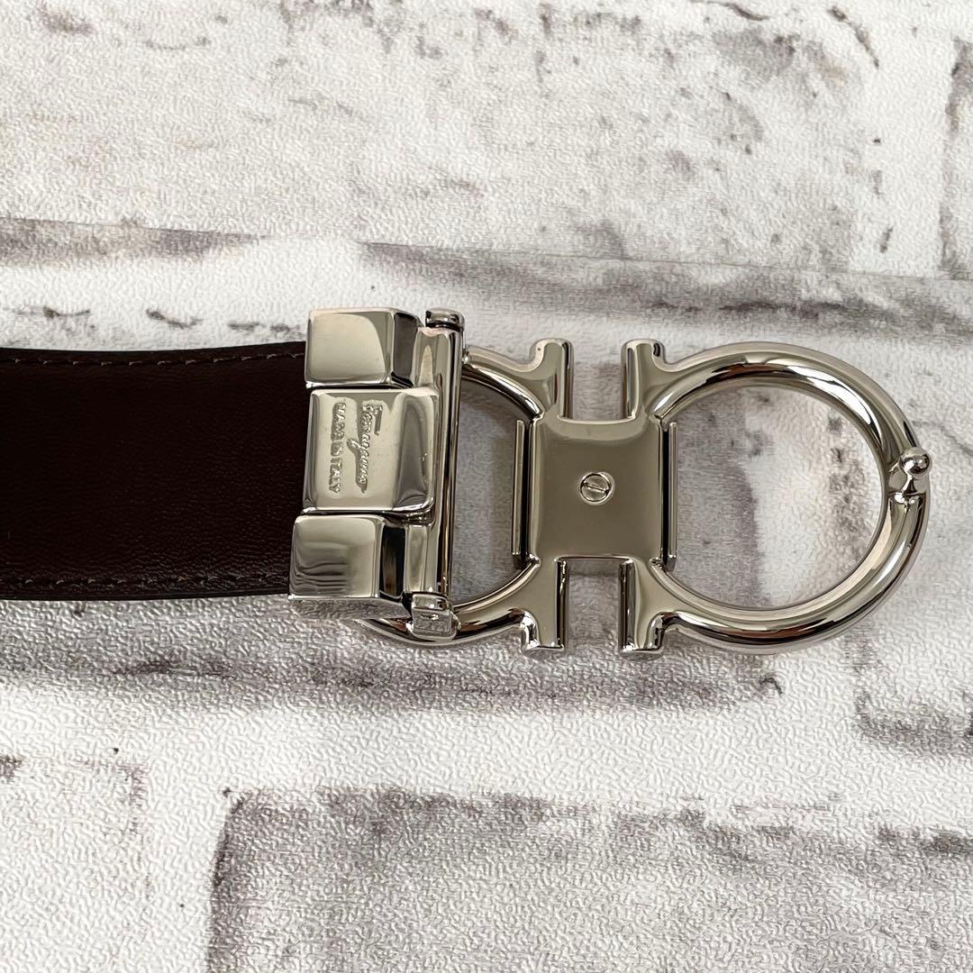 極美品✨フェラガモ　ベルト　ダブルガンチーニ　シルバー金具　ロゴ刻印　濃茶