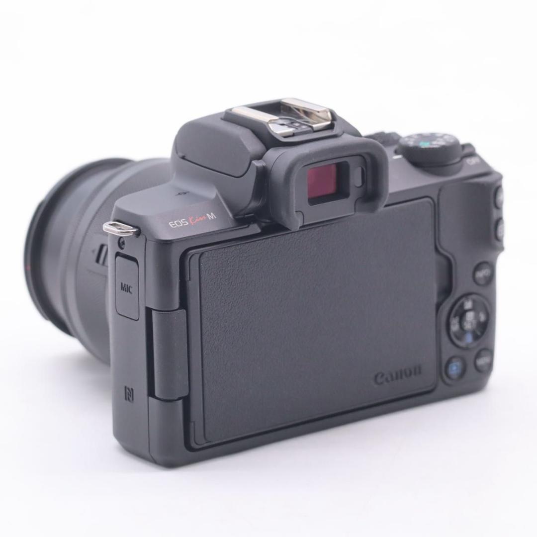 Canon EOS Kiss M 標準ズームキット ブラック