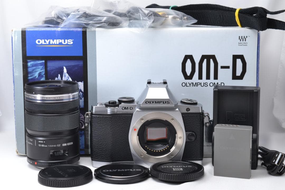 オリンパス　OM-D E-M5 シルバー 12-50mmEZ レンズキット
