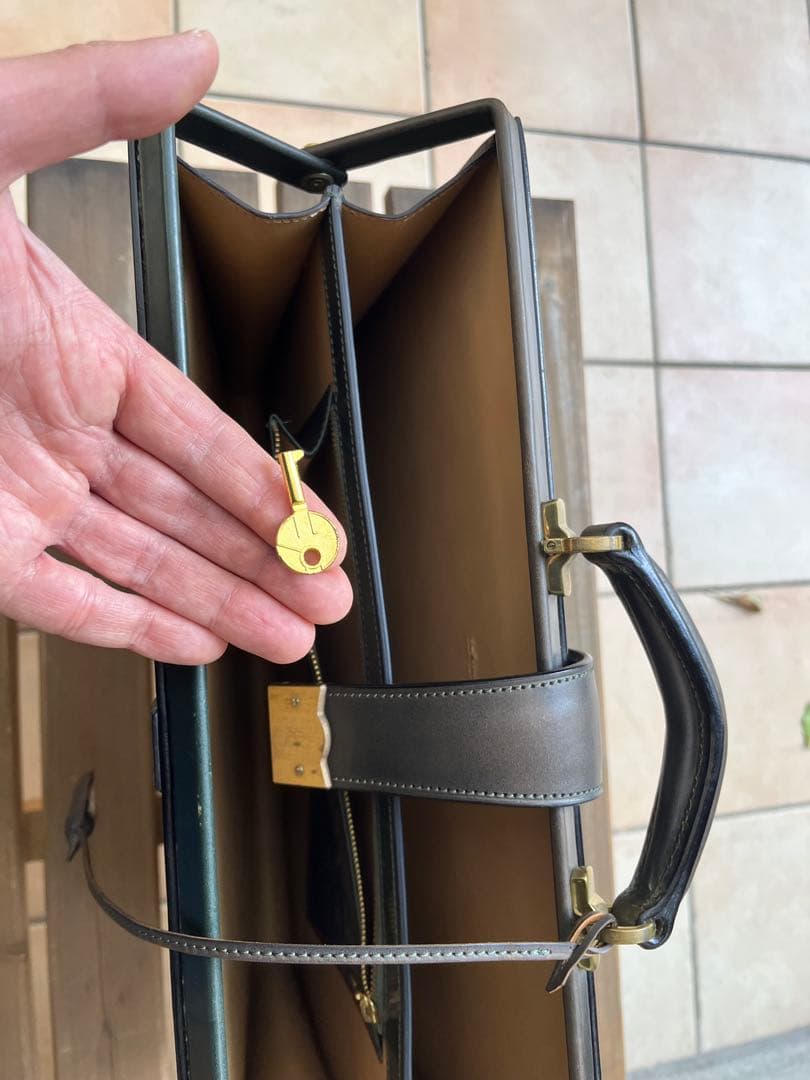 y*k様 万双　薄型ダレスバッグ　細マチダレス　別注　グリーン　ブライドルレザー