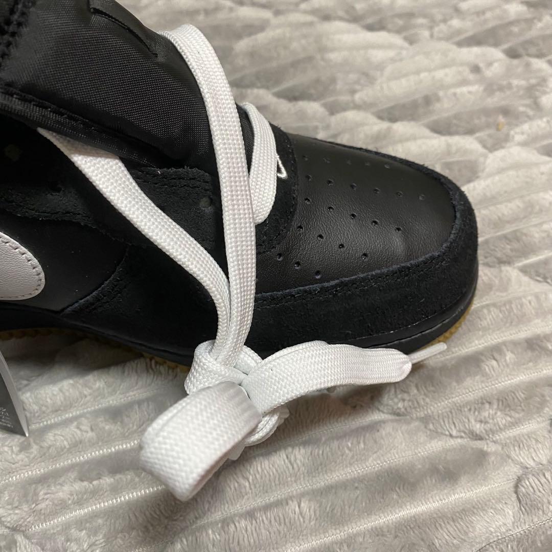 新品 ナイキ エア フォース 1 ‘07 LV8 27㎝
